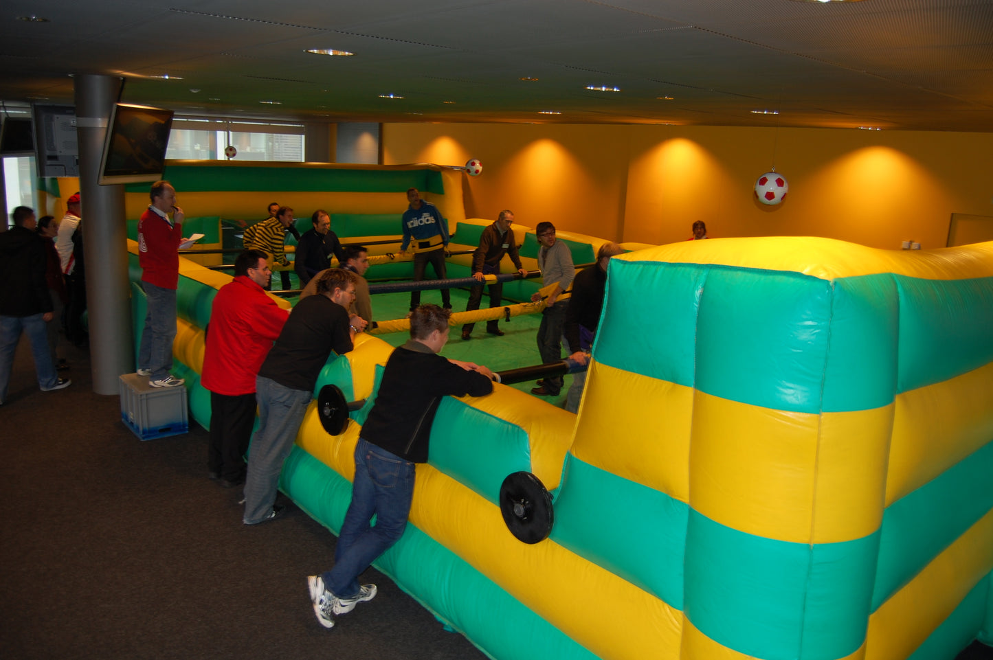 Menschen Fussball / Human Kicker normal