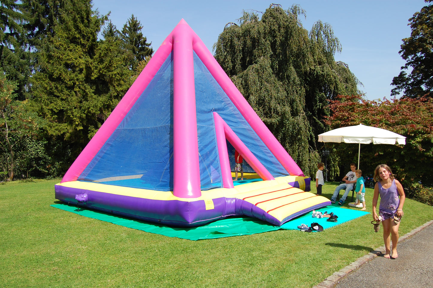 Hüpfburg Pyramide