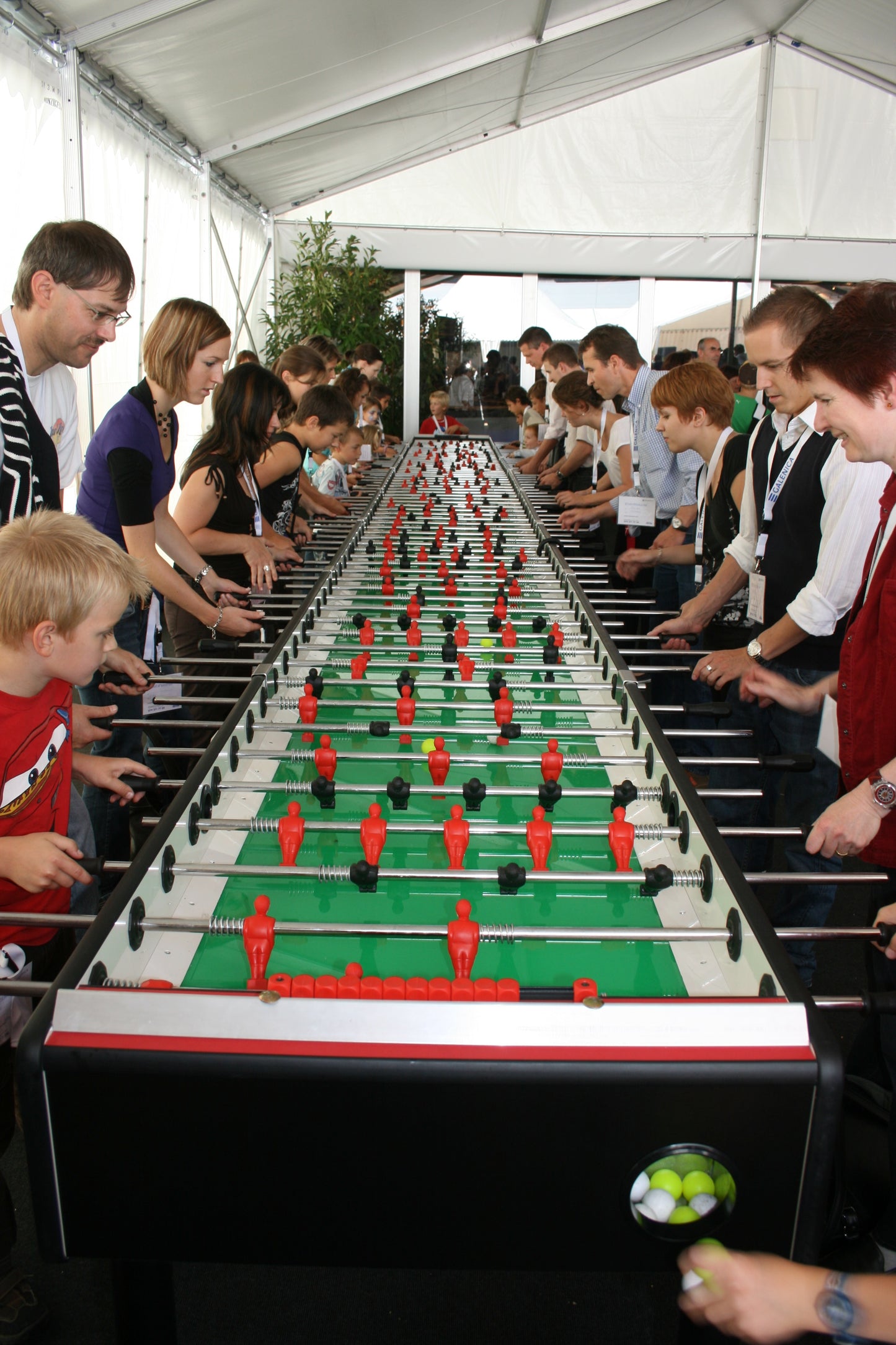 Fussballkasten für 32 Personen