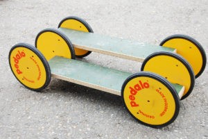 Pedalo mit 6 Rädern für 2 Pers.