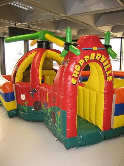 Hüpfburg Chopperville mit kleinem Ballpool