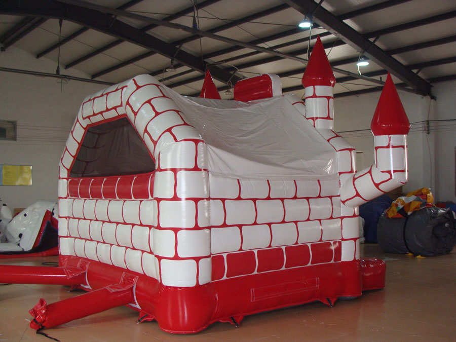 Hüpfburg Schloss Swiss