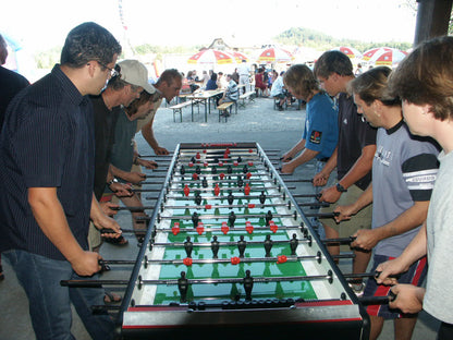 Fussballkasten für 8 Personen