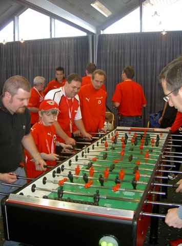Fussballkasten für 8 Personen